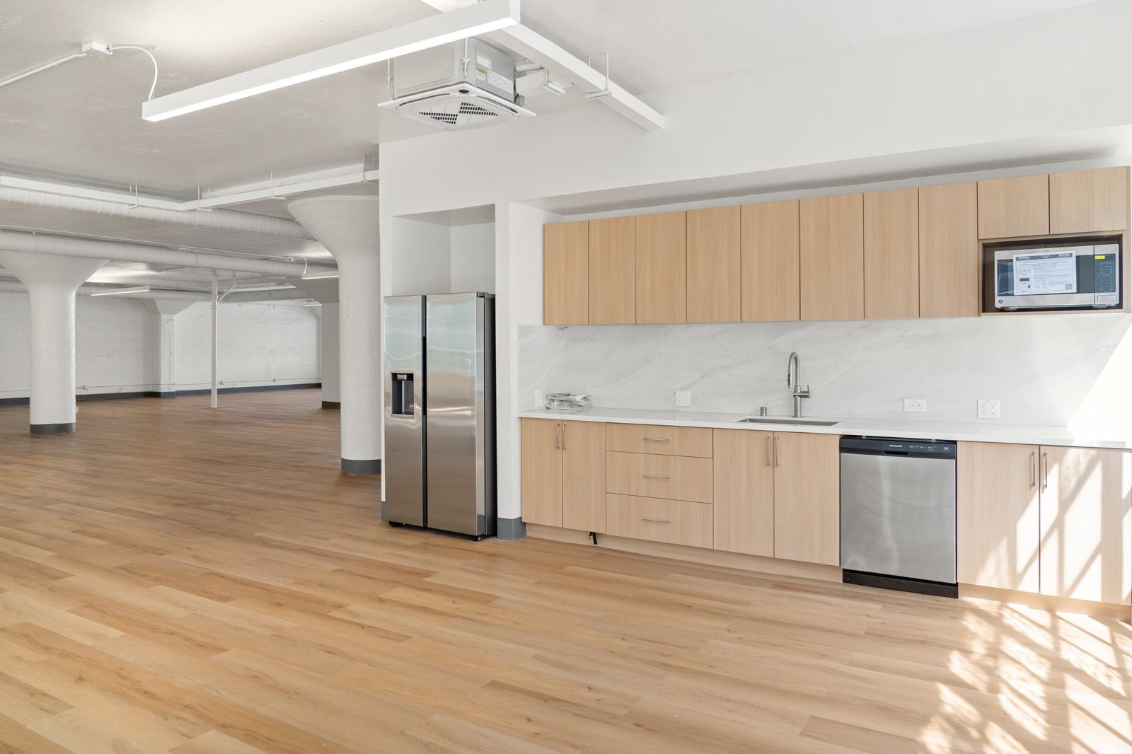 Kitchenette and open floor